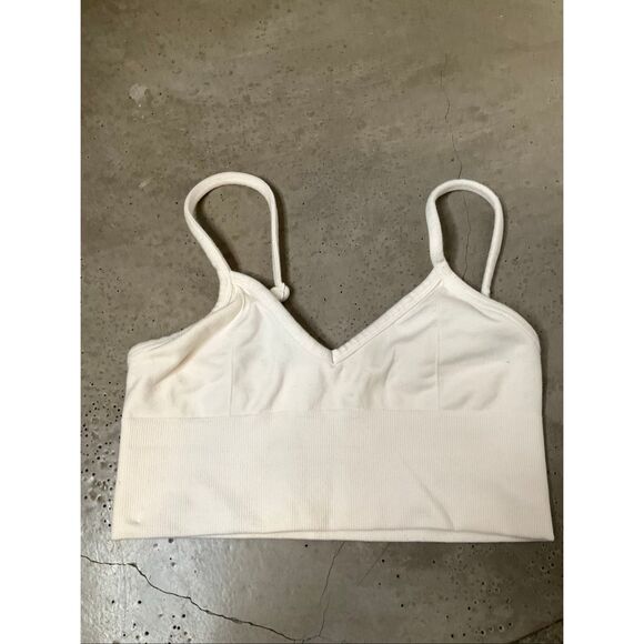 Alo Yoga Seamless Delight Sports Bra - Picture 3 of 5